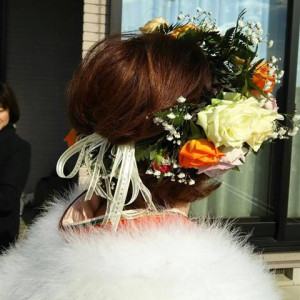 成人式の生花髪飾りボリューミーな花かんむり