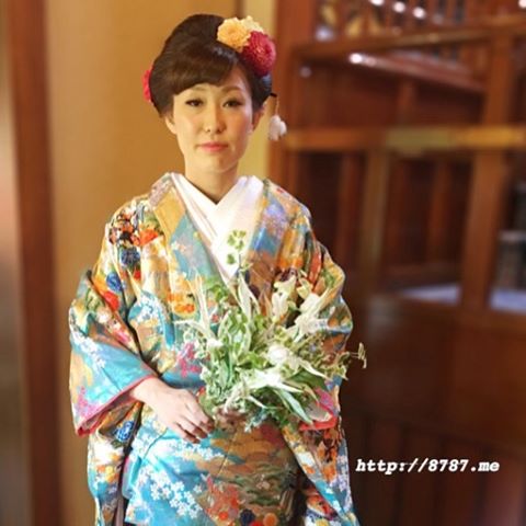 生きてゆく花束 根っこがついている#ブーケ #ルーティーブーケ #和装 にもぴったりお美しい #花嫁 さま